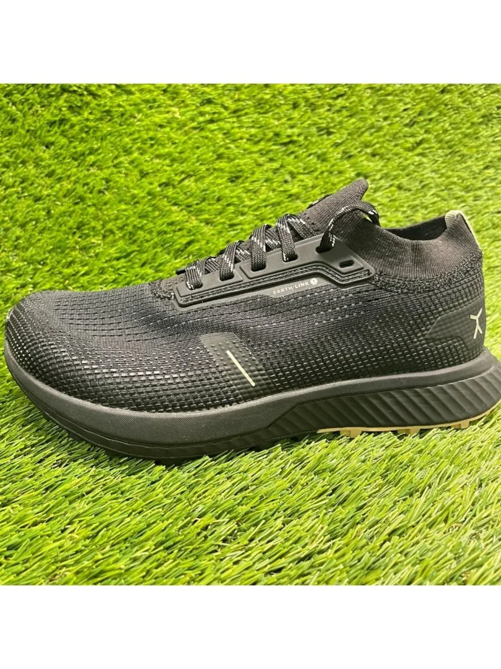 Flux Footwear Adapt Trail Runner Black Womens Size 8 Athletic Shoes Sneakers